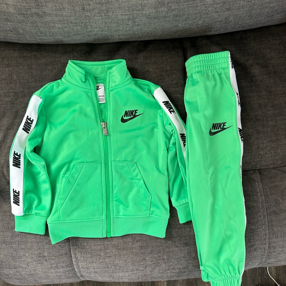 Nike Kids Green Sweatpants & Jacket Set